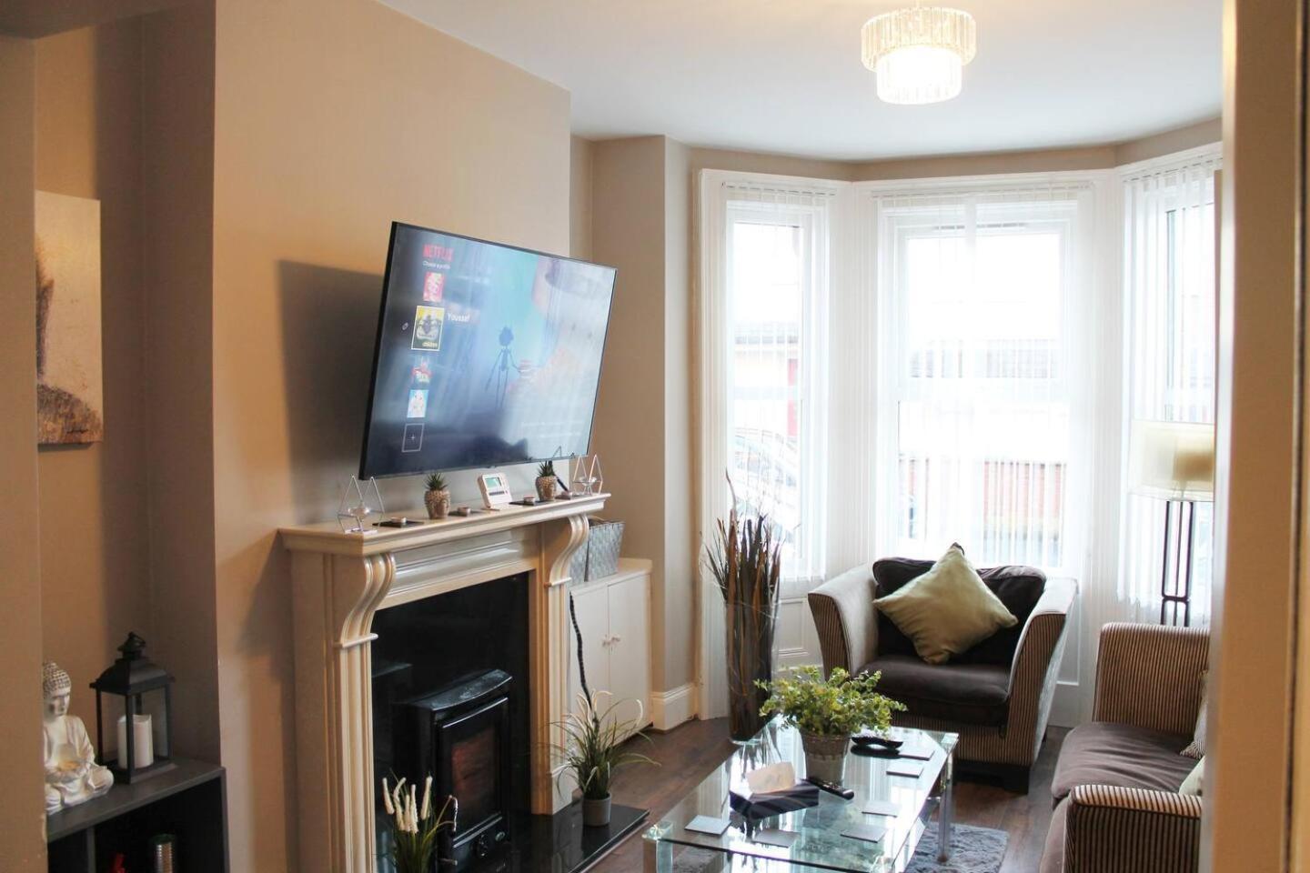 4 Bed Boutique House Lisburn Road Villa Belfast Eksteriør billede